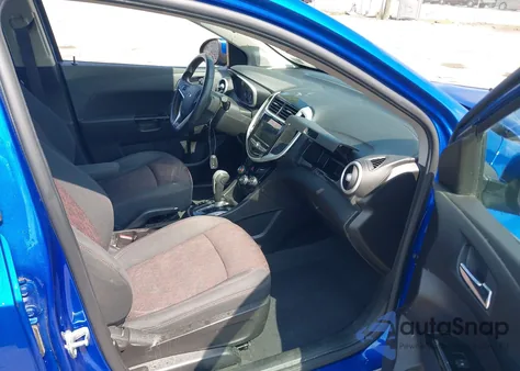 2018 Chevrolet Sonic Lt Auto from USA, damaged, VIN 1G1JD6SB1J4125196